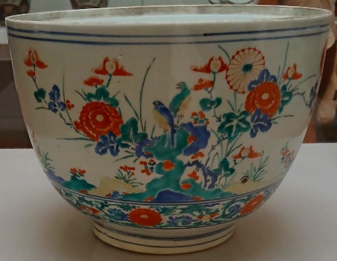 色絵花鳥文大深鉢 伊万里 柿右衛門様式 江戸時代17世紀 重要文化財(東京国立博物館蔵)